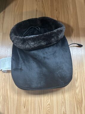 Black Faux Fur-Lined Feet Warmer
